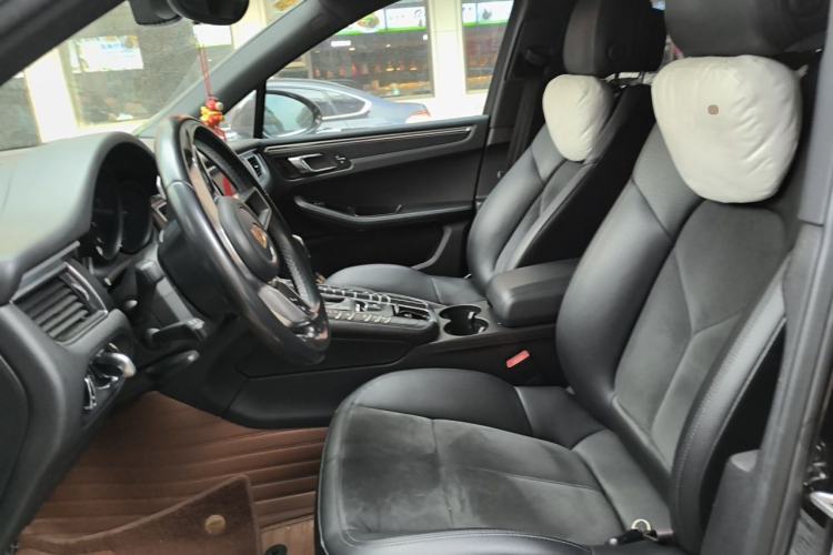 Used Porsche Macan 2017 Macan 2.0T Left Front Seat