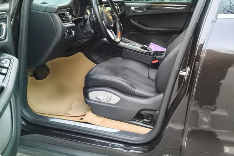 Used Porsche Macan 2017 Macan S 3.0T Left Front Seat
