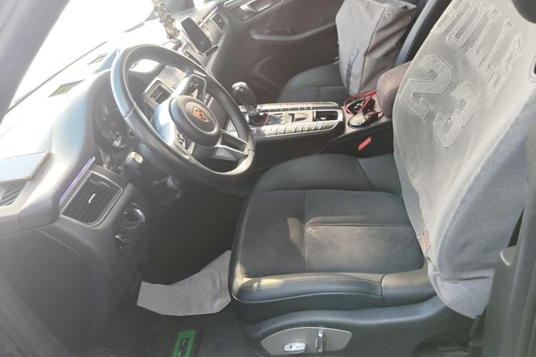 Used Porsche Macan 2017 Macan 2.0T Left Front Seat