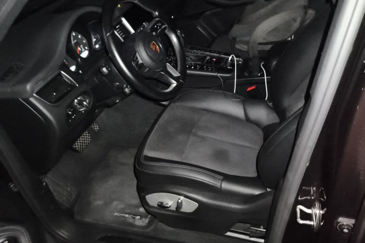 Used Porsche Macan 2017 Macan 2.0T Left Front Seat