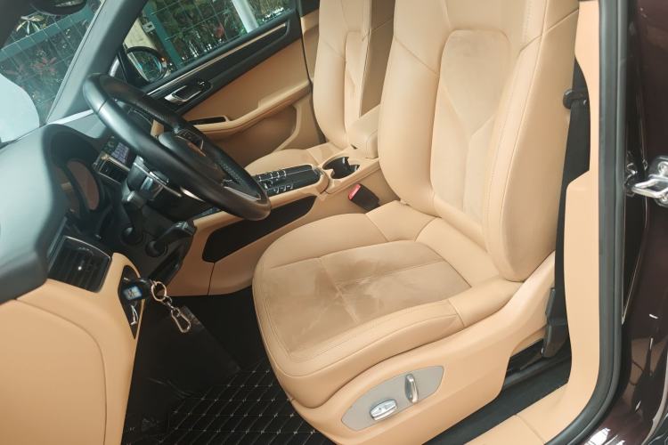 Used Porsche Macan 2017 Macan 2.0T Left Front Seat