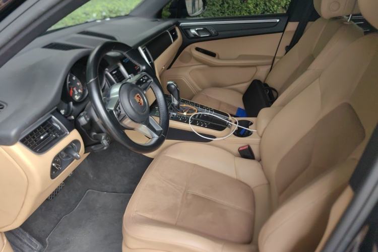 Used Porsche Macan 2017 Macan 2.0T Left Front Seat