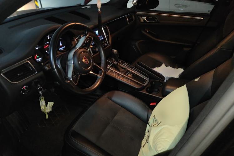 Used Porsche Macan 2017 Macan 2.0T Left Front Seat
