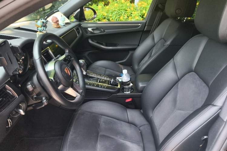 Used Porsche Macan 2017 Macan 2.0T Left Front Seat