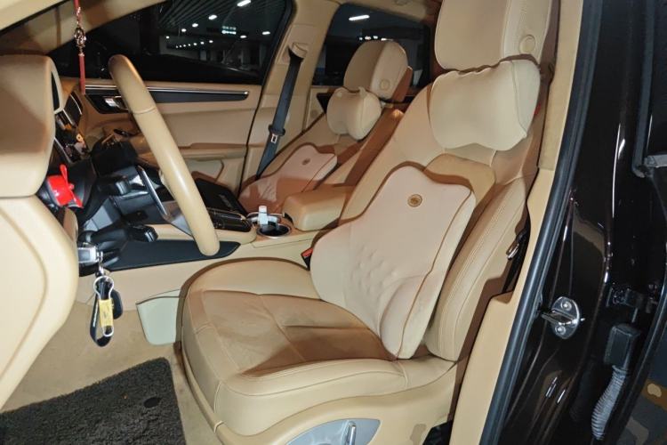 Used Porsche Macan 2017 Macan 2.0T Left Front Seat