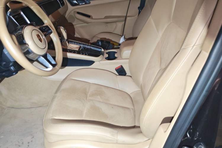 Used Porsche Macan 2017 Macan 2.0T Left Front Seat