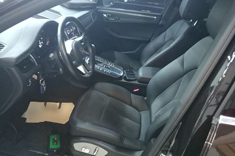 Used Porsche Macan 2017 Macan 2.0T Left Front Seat