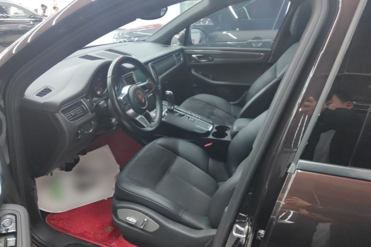 Used Porsche Macan 2017 Macan 2.0T Left Front Seat