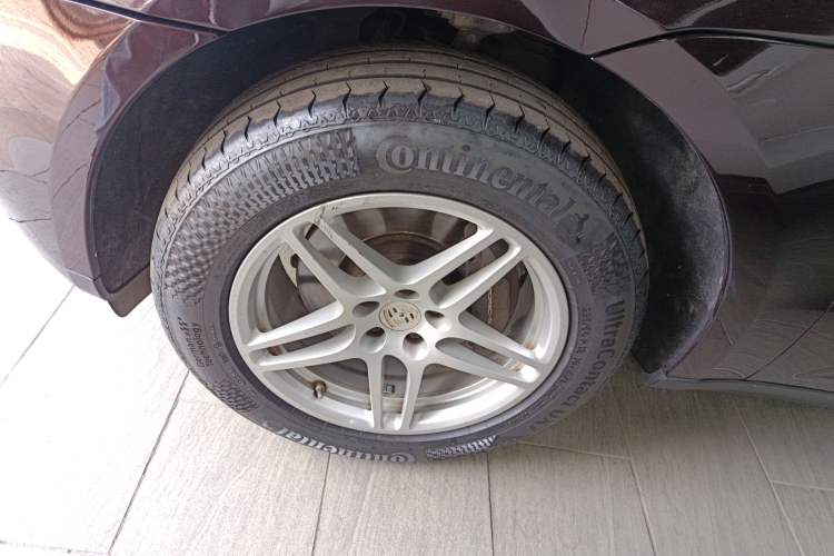 Used Porsche Macan 2017 Macan 2.0T Left Front Wheel Hub