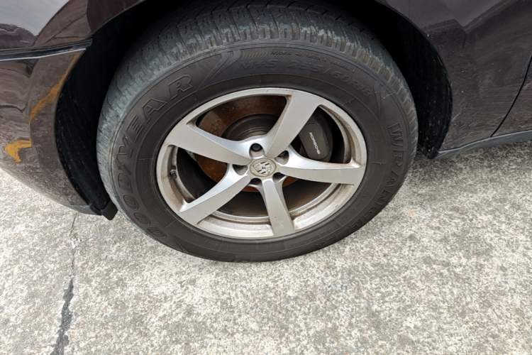 Used Porsche Macan 2017 Macan 2.0T Left Front Wheel Hub