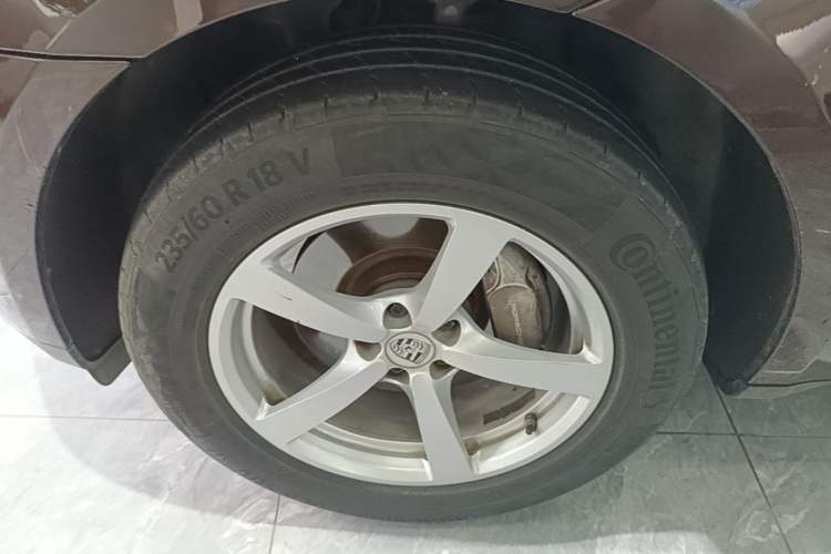 Used Porsche Macan 2017 Macan 2.0T Left Front Wheel Hub