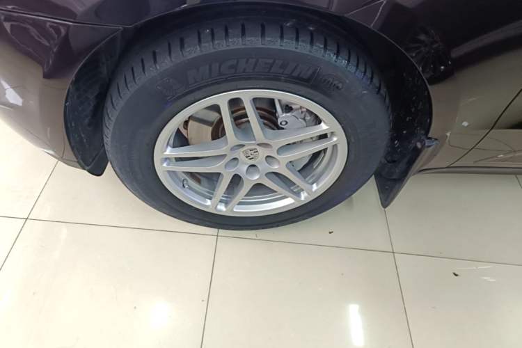 Used Porsche Macan 2017 Macan S 3.0T Left Front Wheel Hub