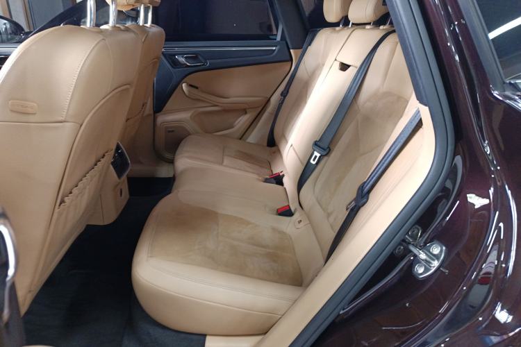 Used Porsche Macan 2017 Macan 2.0T Left Rear Seat
