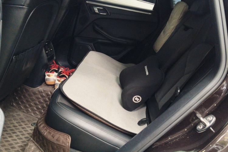 Used Porsche Macan 2017 Macan 2.0T Left Rear Seat