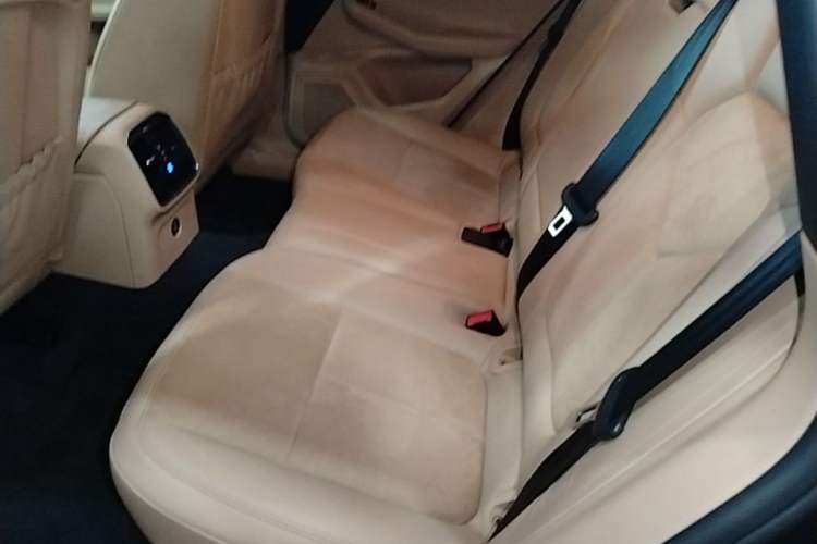 Used Porsche Macan 2017 Macan 2.0T Left Rear Seat