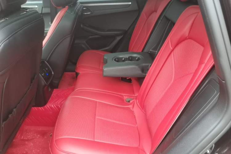 Used Porsche Macan 2017 Macan 2.0T Left Rear Seat