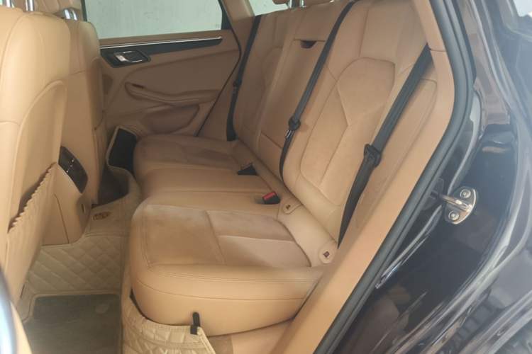 Used Porsche Macan 2017 Macan 2.0T Left Rear Seat