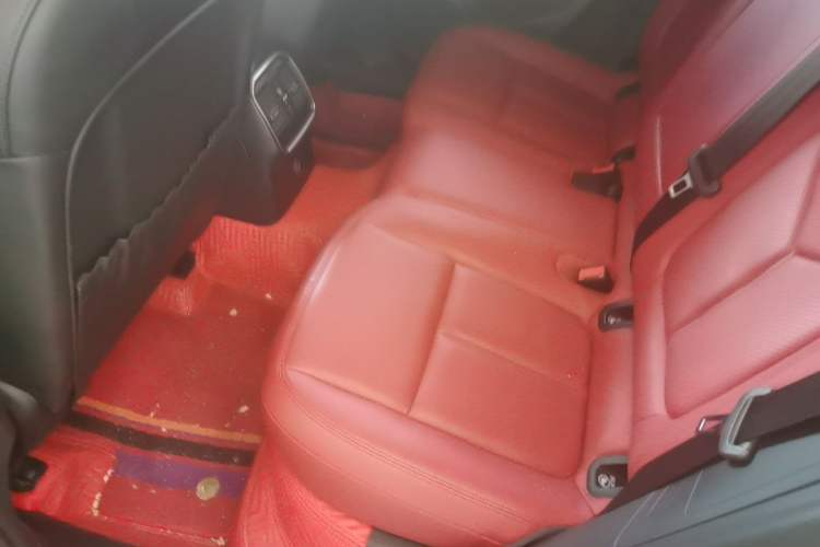 Used Porsche Macan 2017 Macan 2.0T Left Rear Seat