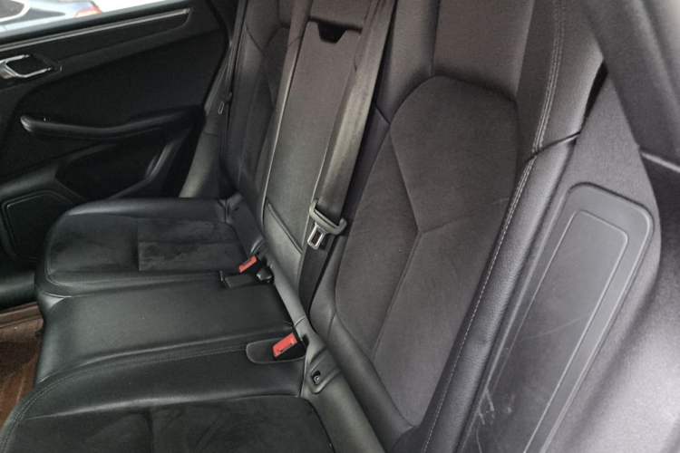 Used Porsche Macan 2017 Macan 2.0T Left Rear Seat