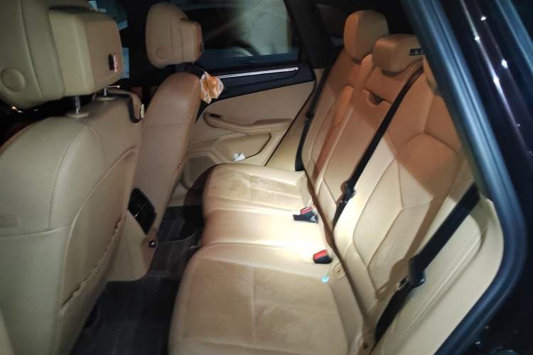 Used Porsche Macan 2017 Macan 2.0T Left Rear Seat