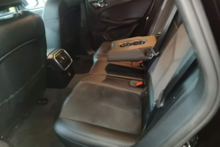 Used Porsche Macan 2017 Macan 2.0T Left Rear Seat