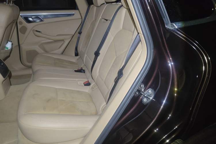 Used Porsche Macan 2017 Macan 2.0T Left Rear Seat