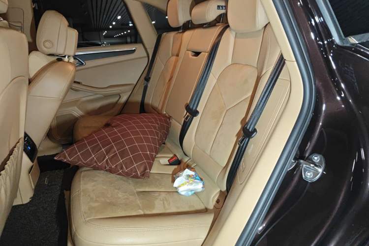 Used Porsche Macan 2017 Macan 2.0T Left Rear Seat