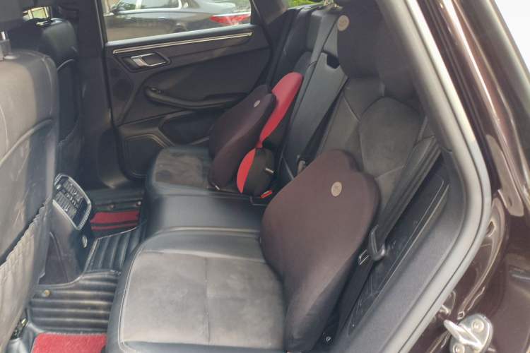 Used Porsche Macan 2017 Macan 2.0T Left Rear Seat