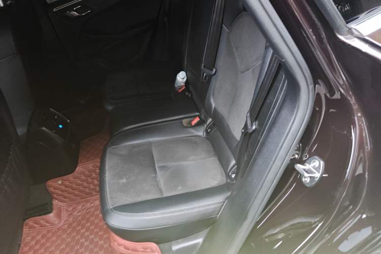 Used Porsche Macan 2017 Macan 2.0T Left Rear Seat
