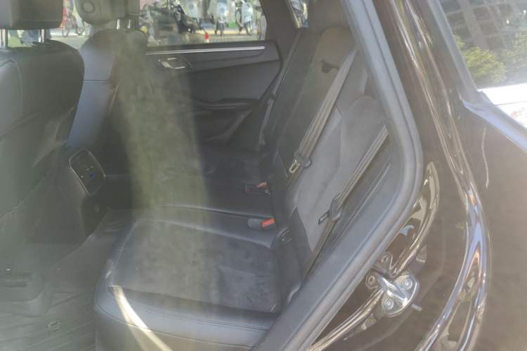 Used Porsche Macan 2017 Macan 2.0T Left Rear Seat