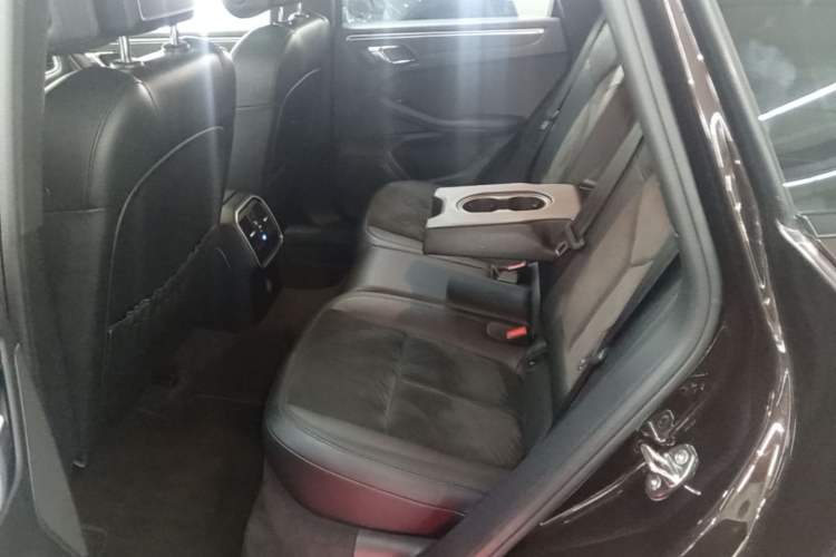 Used Porsche Macan 2017 Macan 2.0T Left Rear Seat