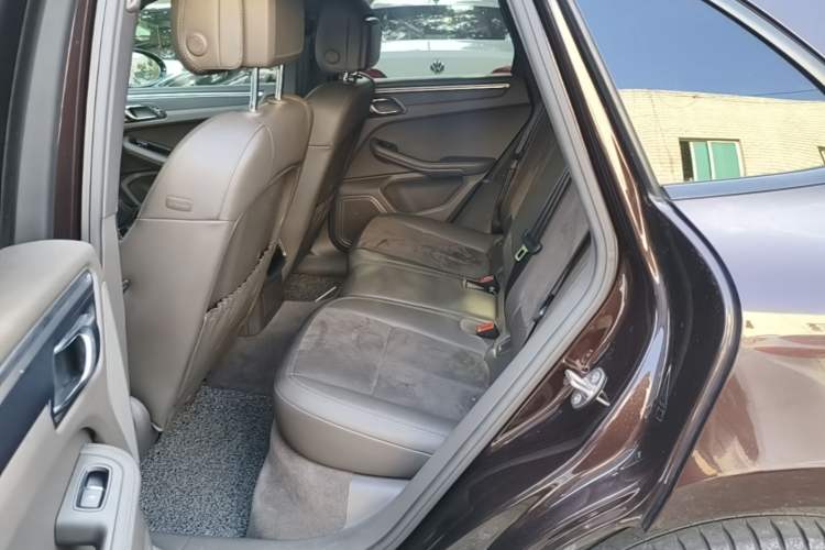 Used Porsche Macan 2017 Macan 2.0T Left Rear Seat