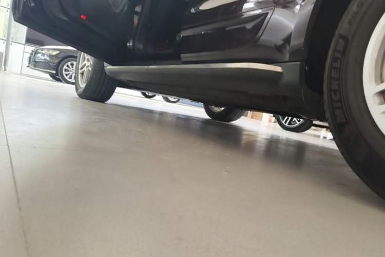 Used Porsche Macan 2017 Macan S 3.0T Left Side Sill