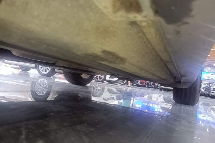 Used Porsche Macan 2017 Macan 2.0T Left Side Sill