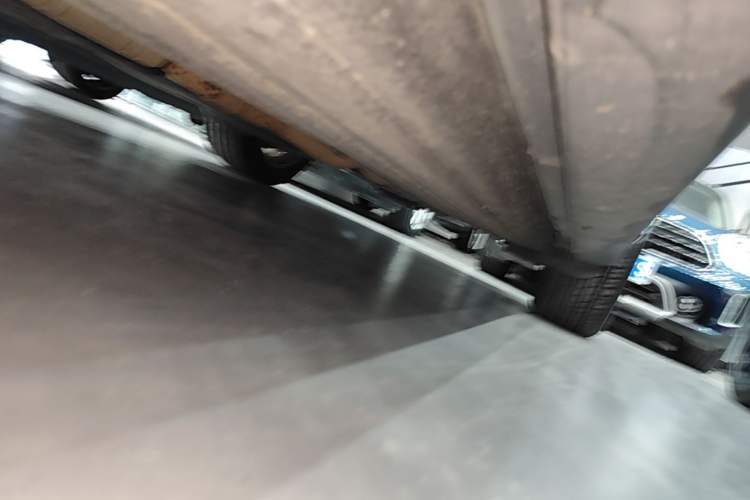 Used Porsche Macan 2017 Macan 2.0T Left Side Sill