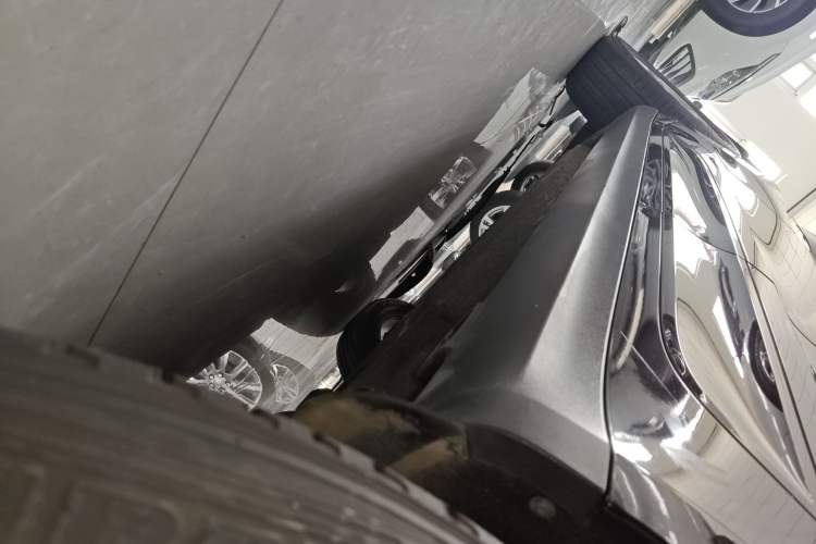 Used Porsche Macan 2017 Macan 2.0T Left Side Sill