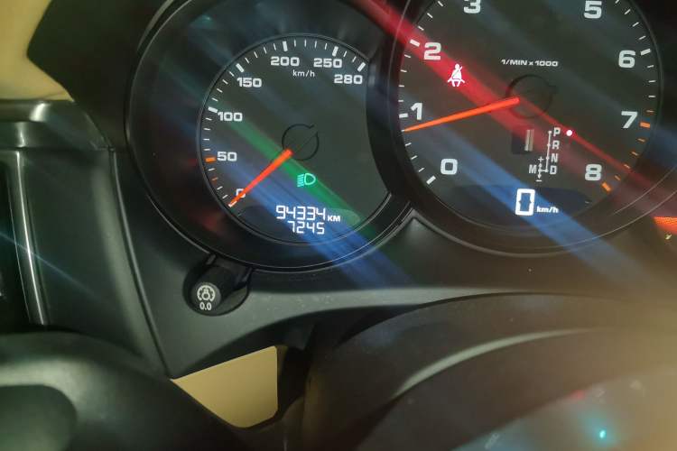 Used Porsche Macan 2017 Macan 2.0T Odometer Close Up