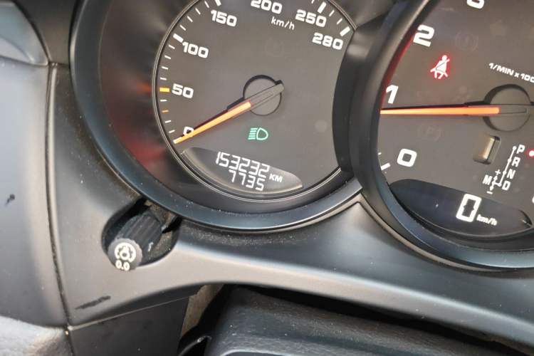 Used Porsche Macan 2017 Macan 2.0T Odometer Close Up