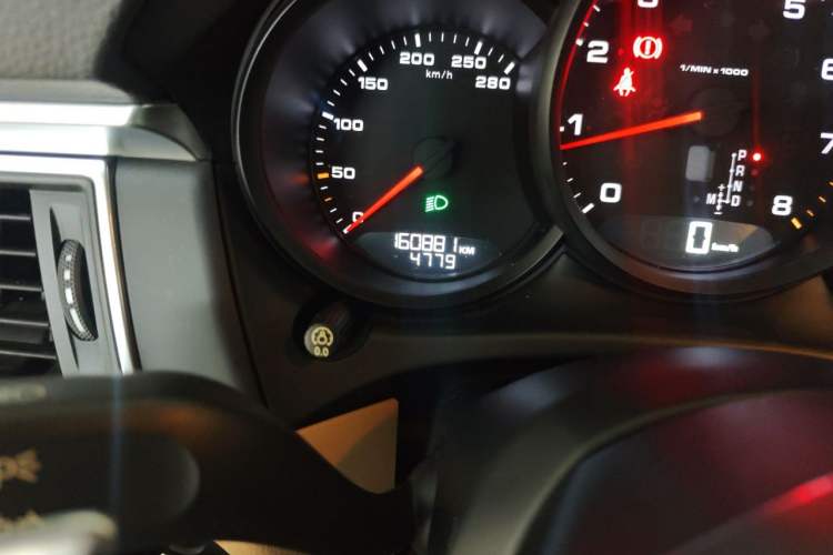 Used Porsche Macan 2017 Macan 2.0T Odometer Close Up