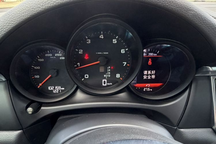 Used Porsche Macan 2017 Macan 2.0T Odometer Close Up