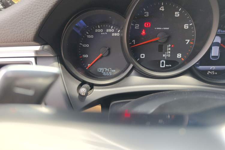 Used Porsche Macan 2017 Macan 2.0T Odometer Close Up