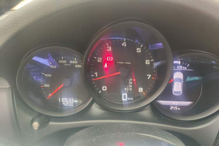 Used Porsche Macan 2017 Macan 2.0T Odometer Close Up