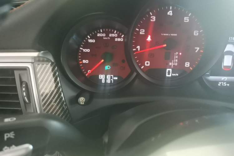 Used Porsche Macan 2017 Macan 2.0T Odometer Close Up