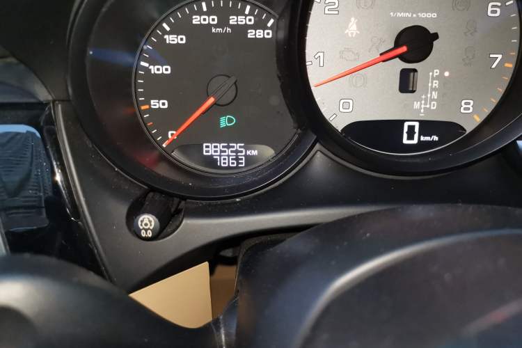 Used Porsche Macan 2017 Macan S 3.0T Odometer Close Up
