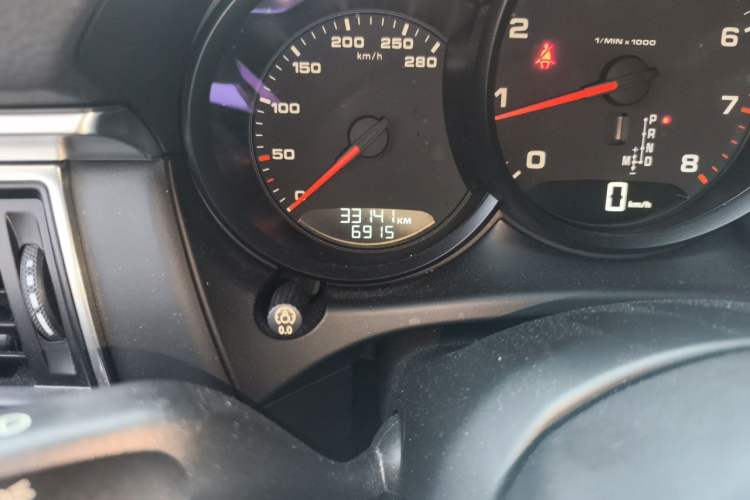 Used Porsche Macan 2017 Macan 2.0T Odometer Close Up