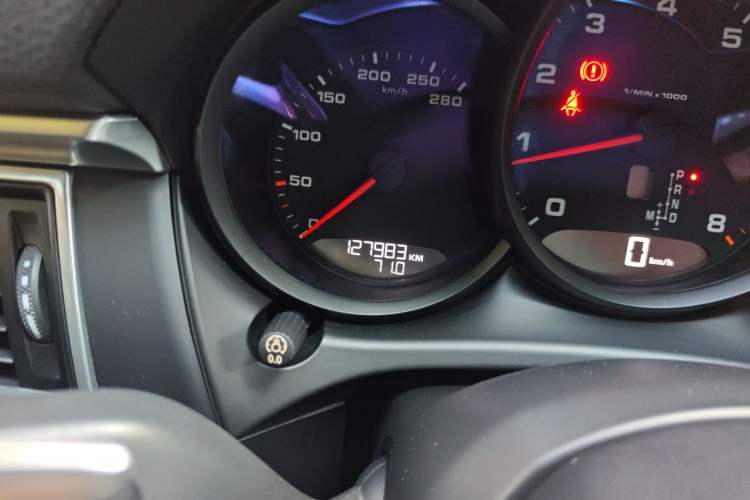 Used Porsche Macan 2017 Macan 2.0T Odometer Close Up