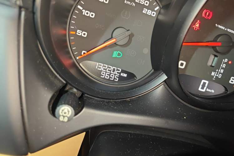 Used Porsche Macan 2017 Macan 2.0T Odometer Close Up