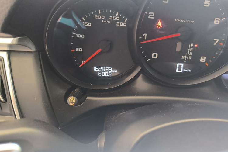Used Porsche Macan 2017 Macan 2.0T Odometer Close Up