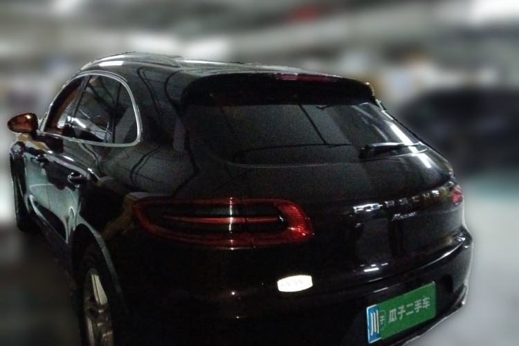 Used Porsche Macan 2017 Macan 2.0T Rear Left 45 Deg