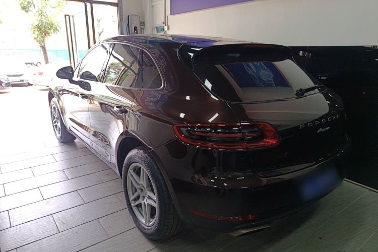 Used Porsche Macan 2017 Macan 2.0T Rear Left 45 Deg